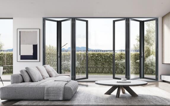 推拉門(mén)封陽(yáng)臺(tái)好還是斷橋鋁平開(kāi)窗好？封陽(yáng)臺(tái)方案指南